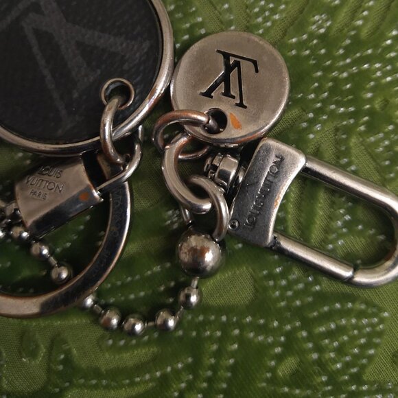 Louis Vuitton Monogram ID Porte Cles Chain Holder - Picture 9 of 9